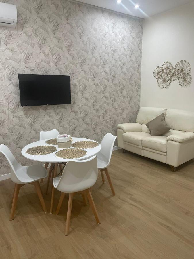 Luna&Sole Oreste Apartments - Self Check-In Bari Zewnętrze zdjęcie